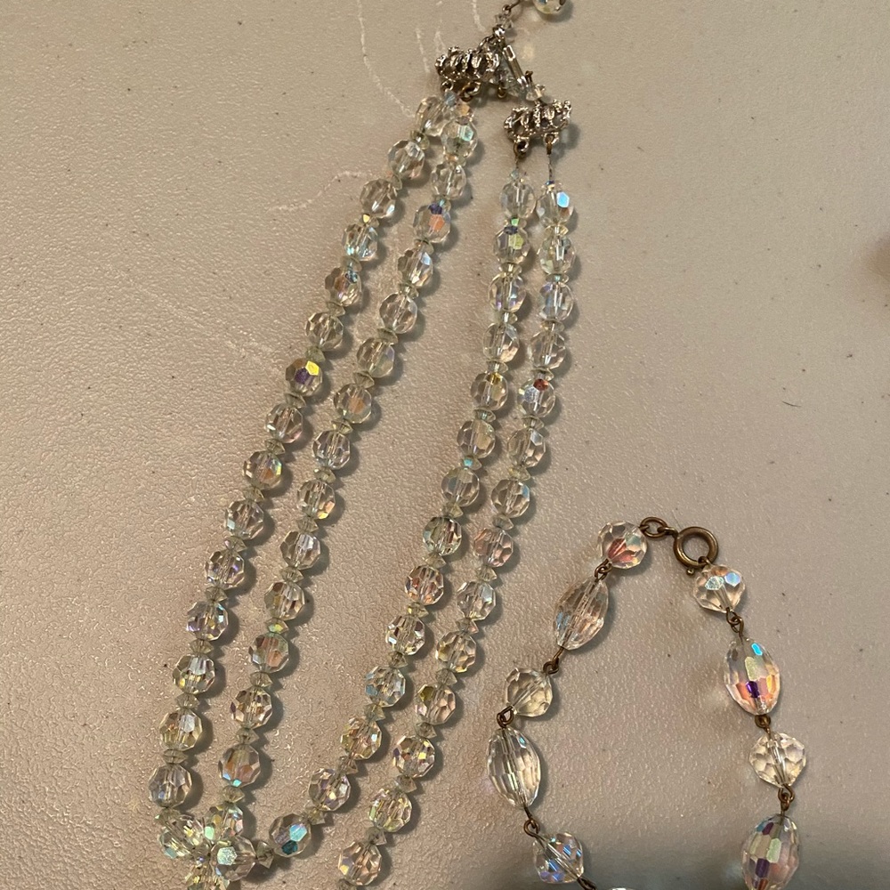 Aura Borealis vintage crystal necklace 11”